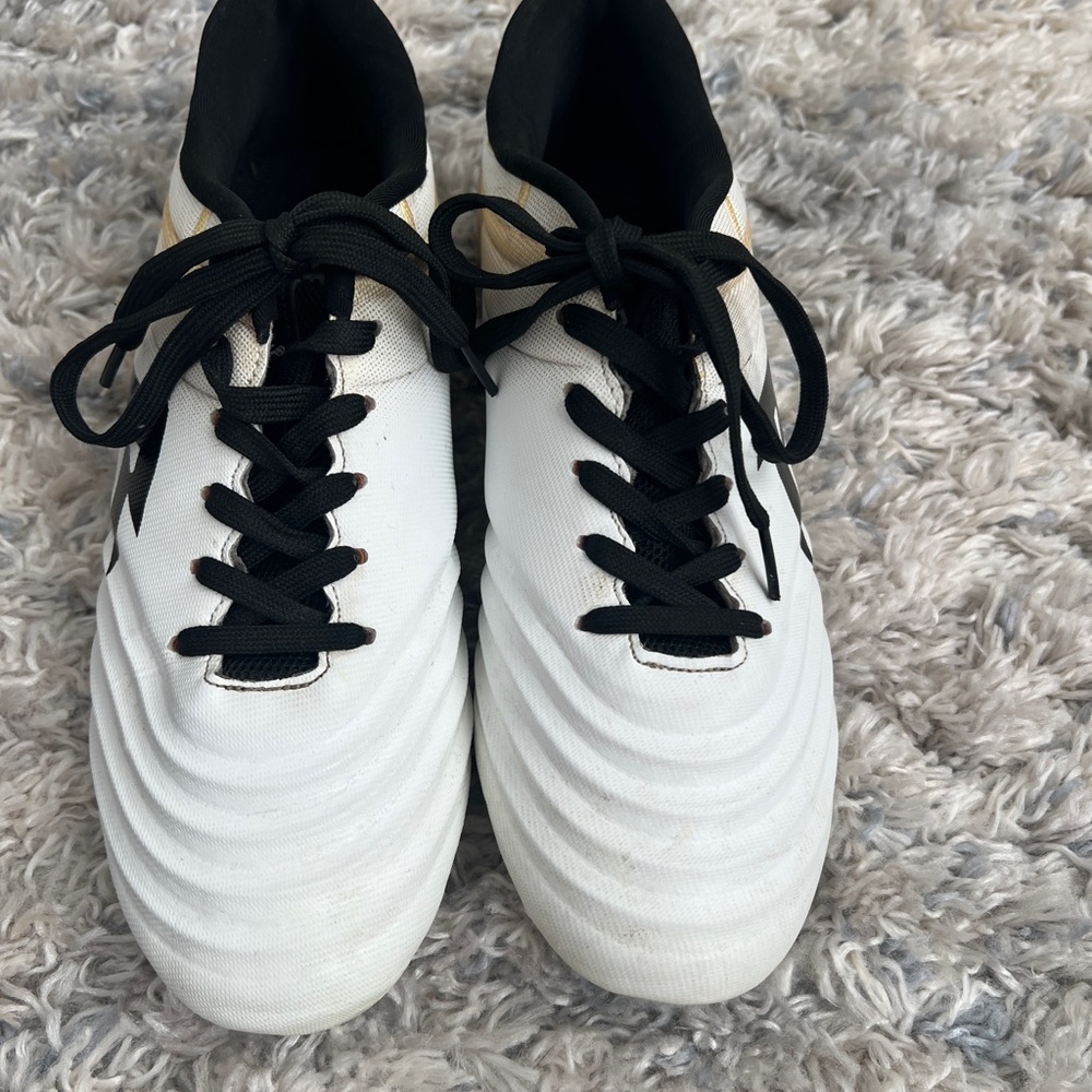 Runic soccer cleats